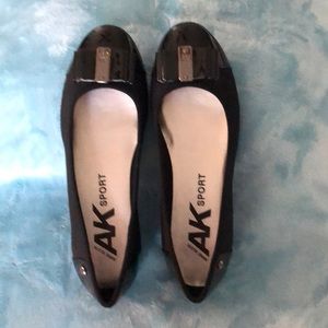 Anne Klein patent and fabric shoes